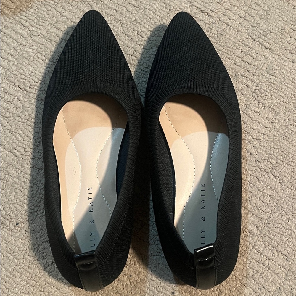 ❤️ Kelly & Katie Women’s Flats